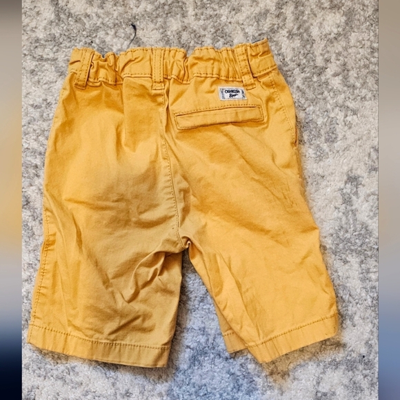 Oshkosh 5T Toddler Mustard Shorts - Picture 3 of 3